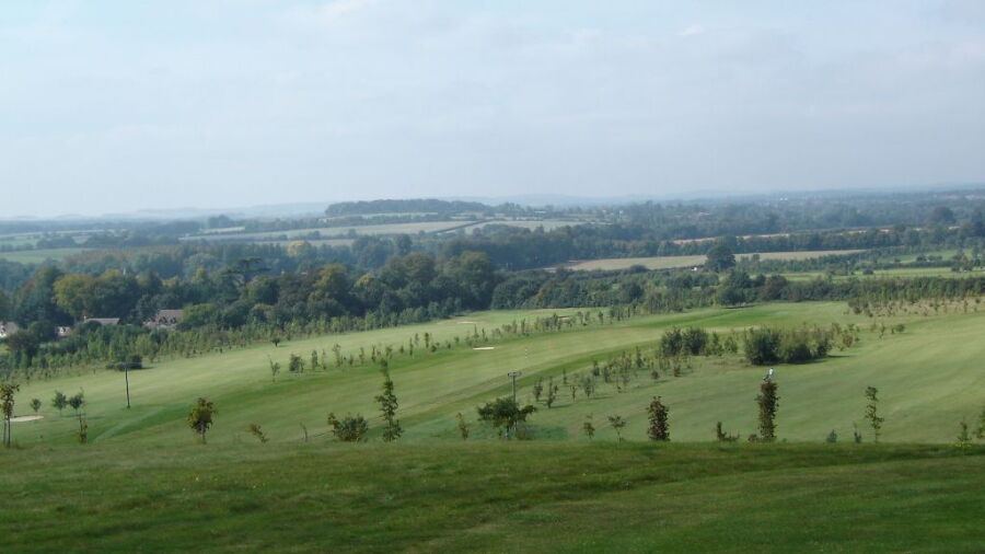13th hole at Hampshire GC