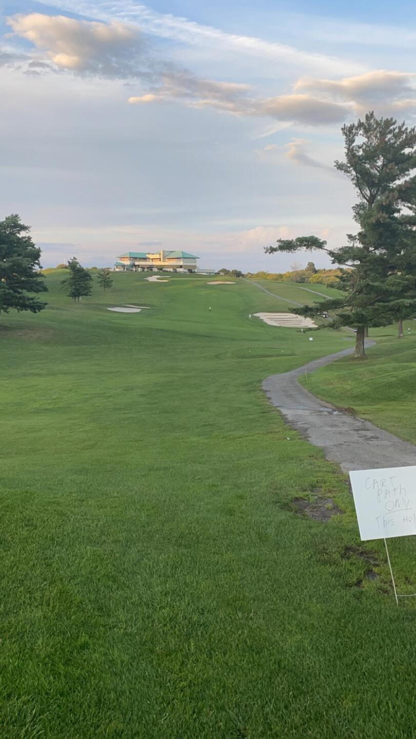 Church Pews on #18 (Photo submitted by tcraven49 on 04/02/2024)