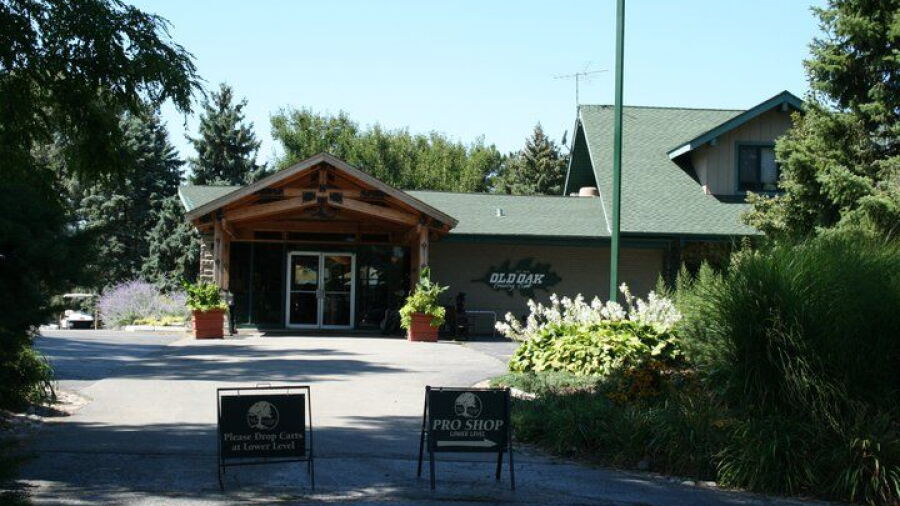 Old Oak CC: clubhouse