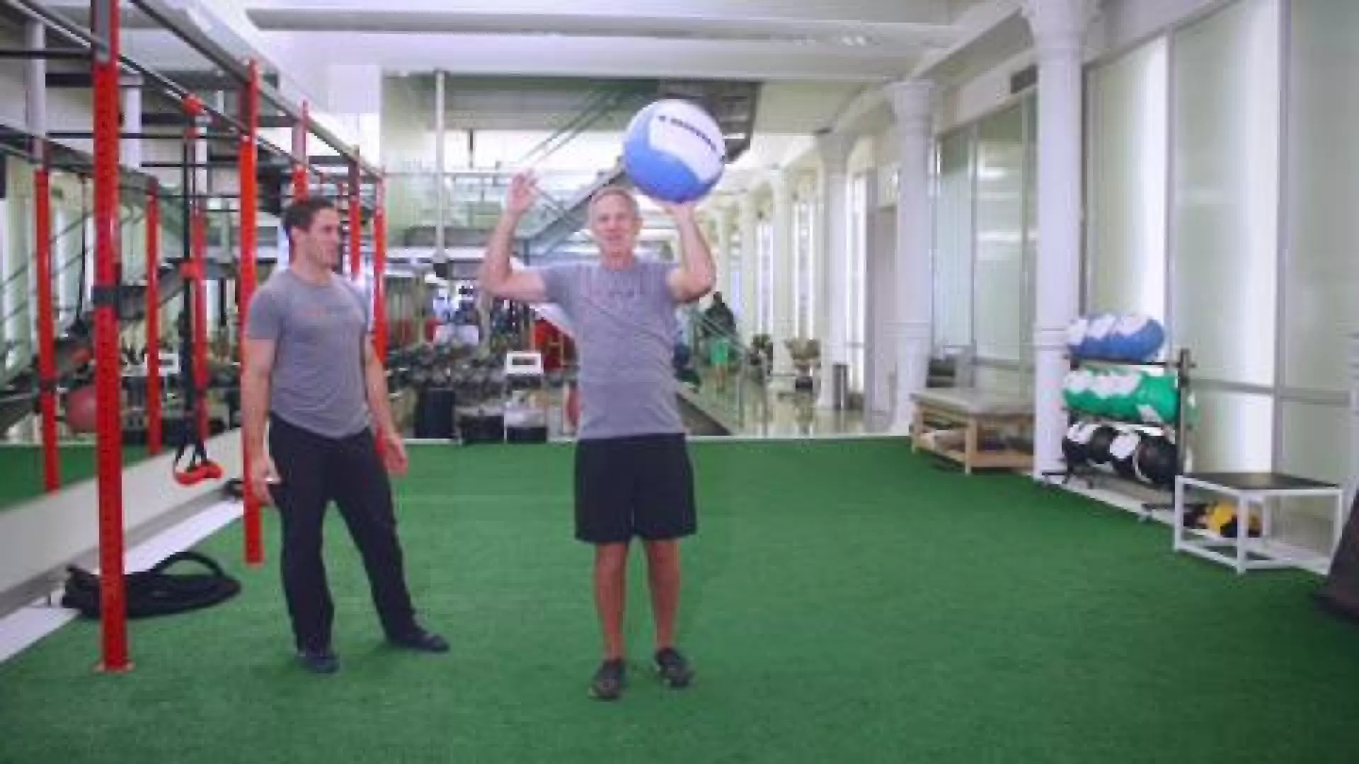 Advanced Work-out, Exercise 9 - Ball One Leg Overhead