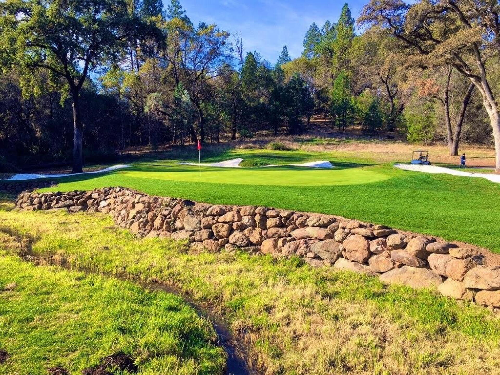 6th Hole (Photo submitted by gvXJCpwbFfA8ZPh6ivrm on 11/08/2019)