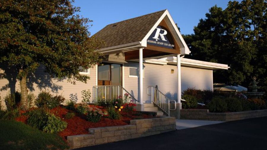 Reedsburg CC: Clubhouse