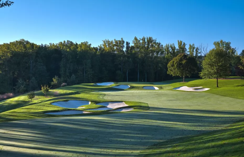 Caves Valley GC: #16