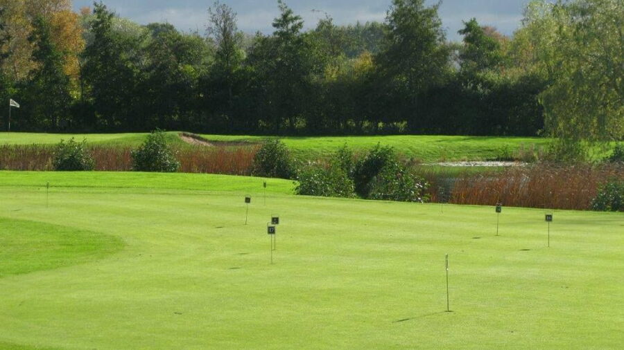 Ree Golf: Practice area