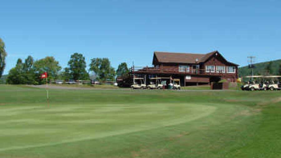 Golden Oak GC: clubhouse