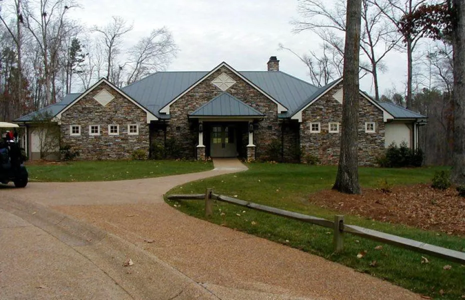 Stonehouse GC: clubhouse
