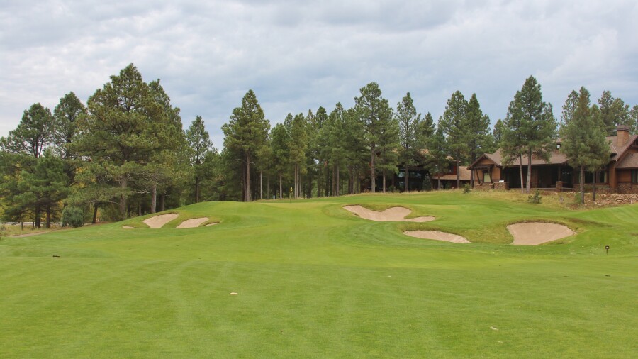 Pine Canyon golf course - hole 1