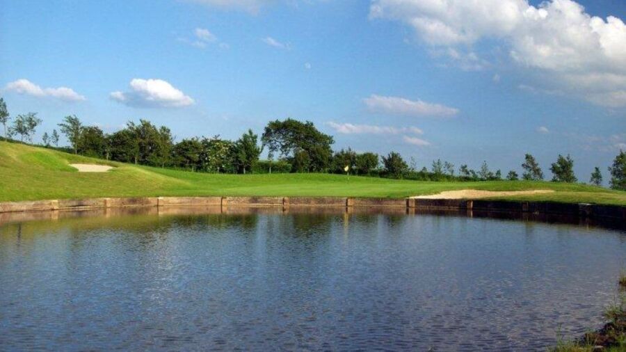  8th green at Houghwood Golf Club