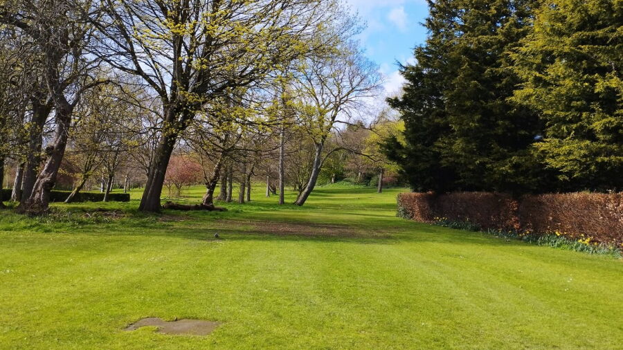 Thornes Park Pitch & Putt