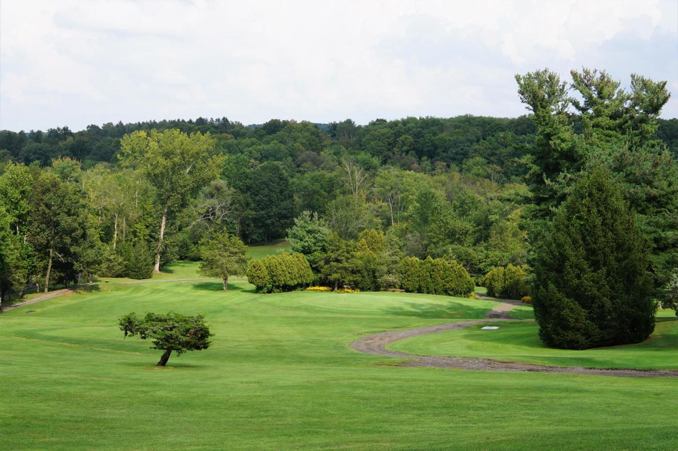 150 yards from the green and starting from a high tee, this downhill tee shot at the second can be spine-tingling. (Photo submitted by AptlyLinked on 09/09/2023)