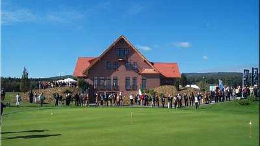 Friedberg/H GC: clubhouse & putting green
