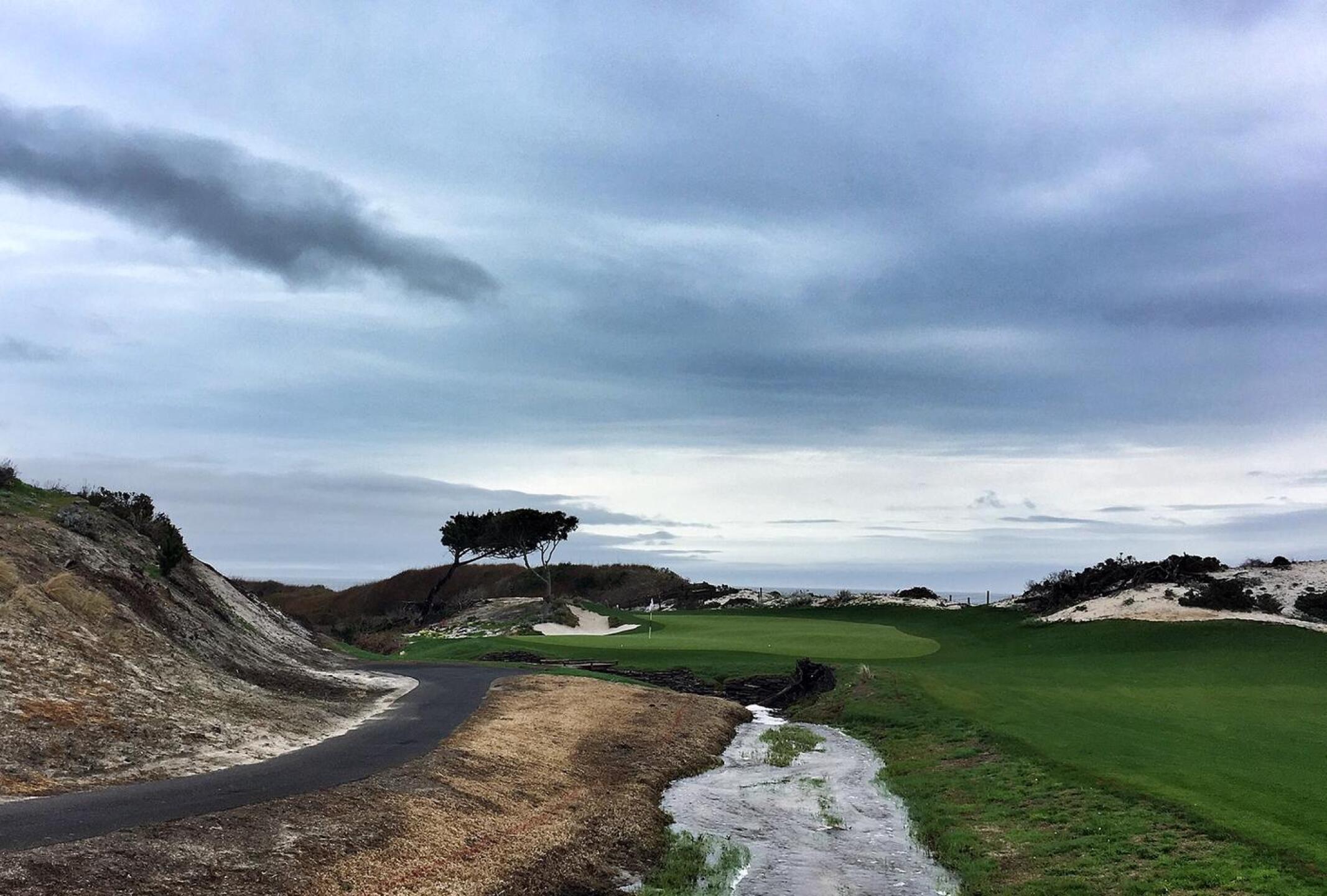 Reachable par-5 9th (Photo submitted by RyanLavnerGC on 02/13/2017)