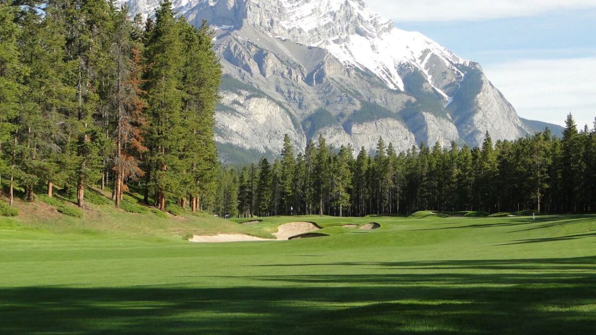 Fairmont Banff Springs Golf Course Stanley Thompson 18 In Banff Alberta Canada Golfpass