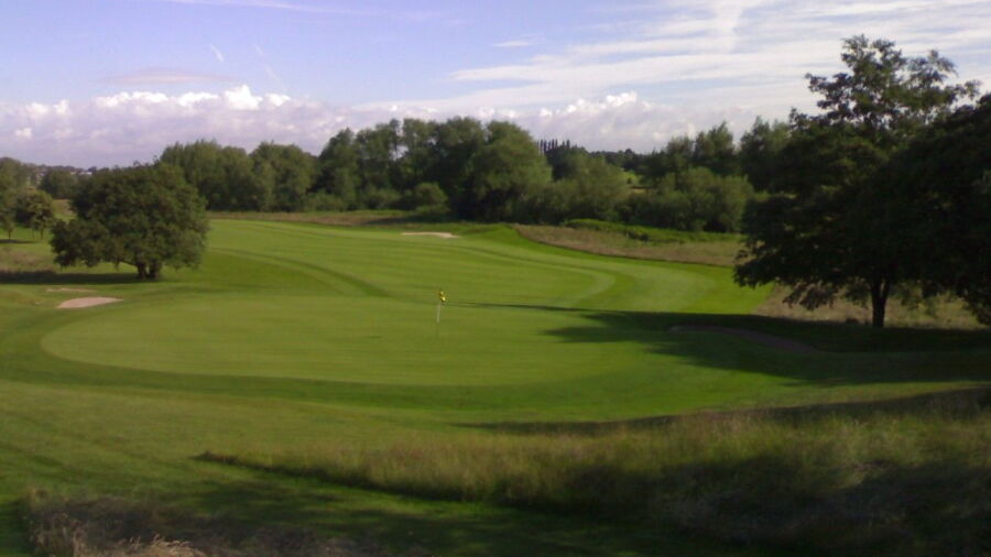The 10th green at Mottram Hall