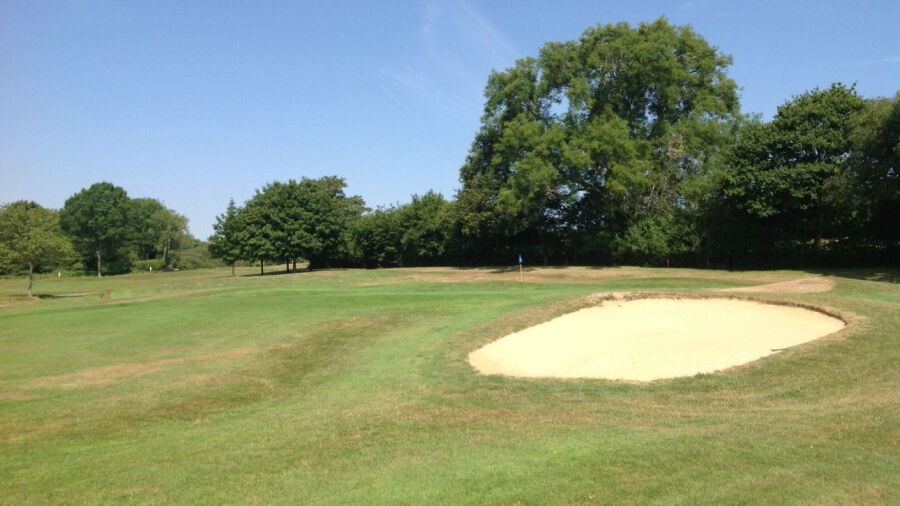 17th green and greenside bunker at Hamptworth