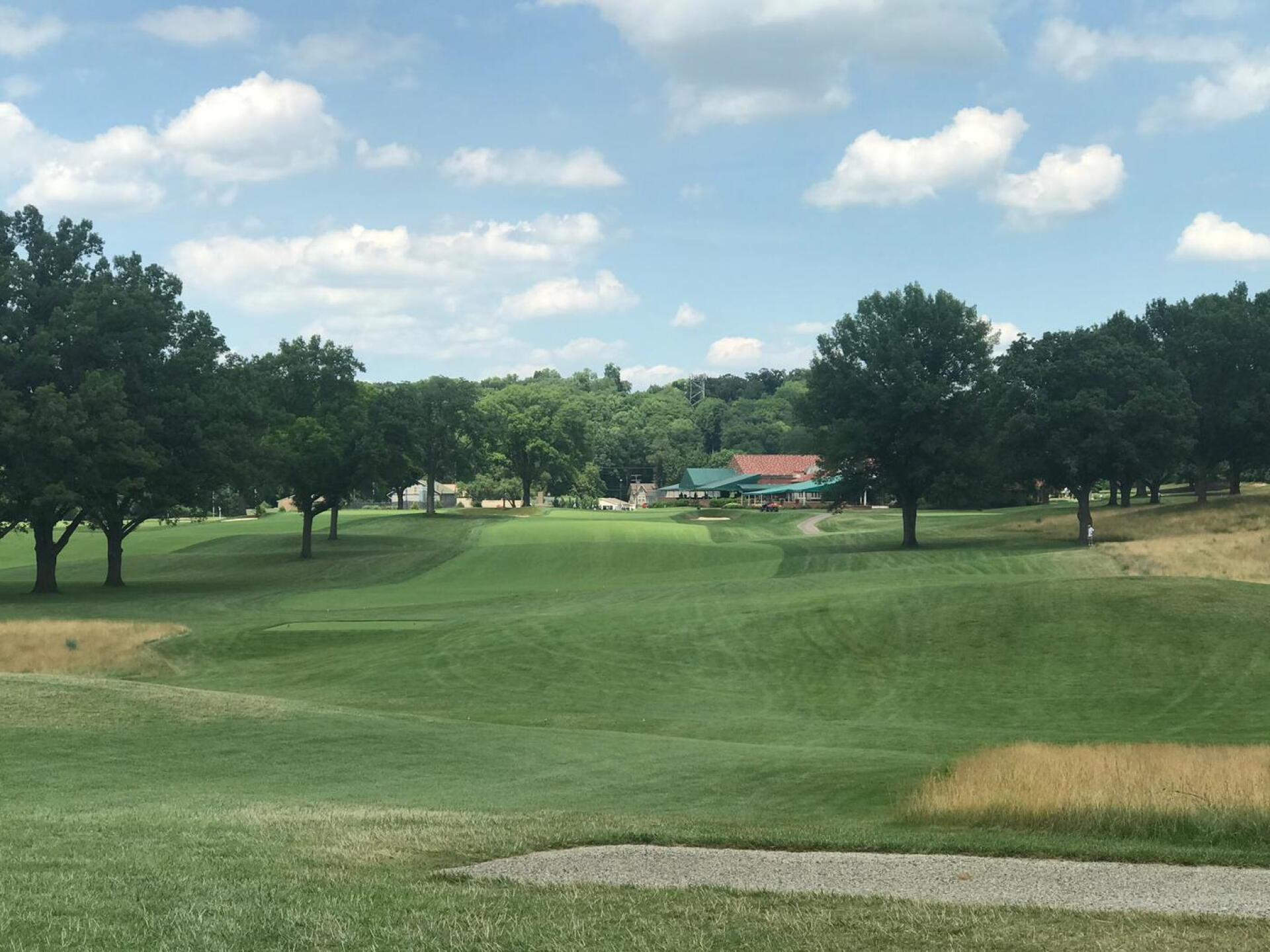 Par 4 9th Tee box (Photo submitted by BuckeyeCigar on 07/16/2020)