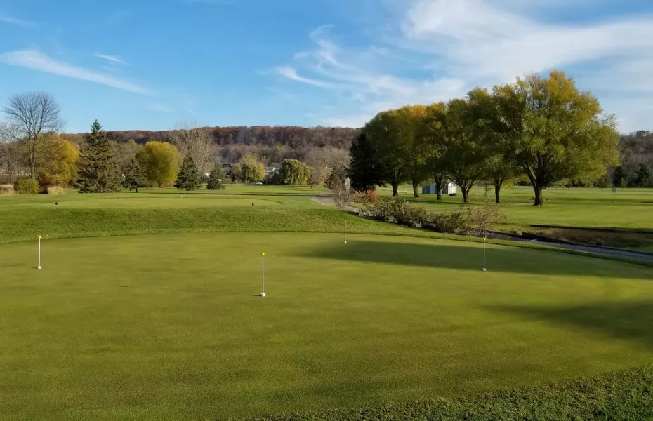High Cliff GC: Practice area