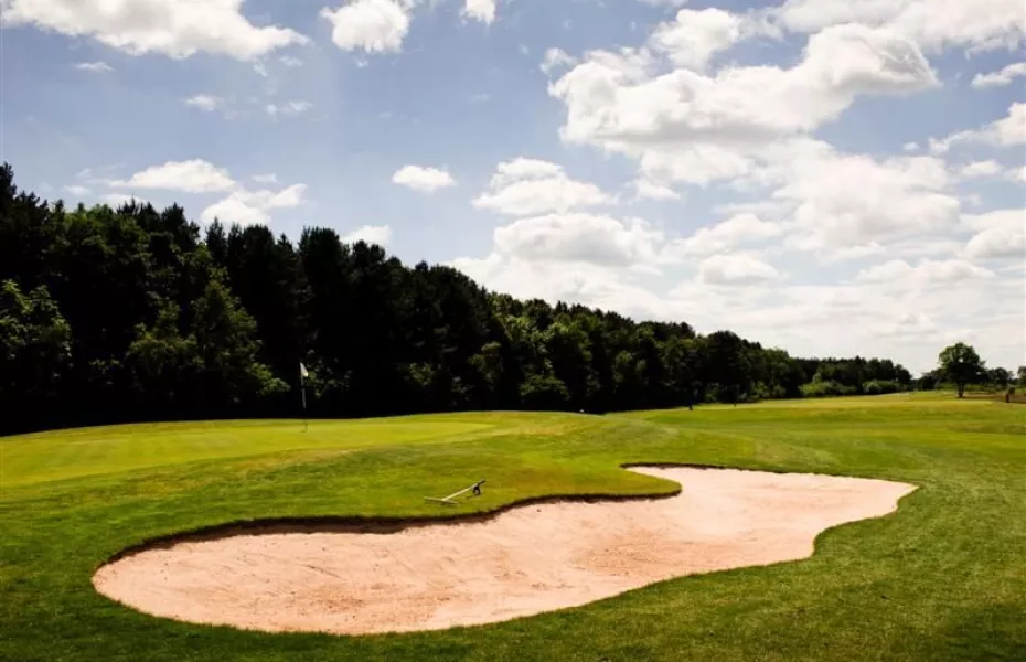 Sandburn Hall: sandtrap