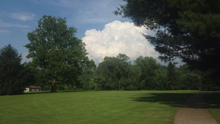 Sistersville CC
