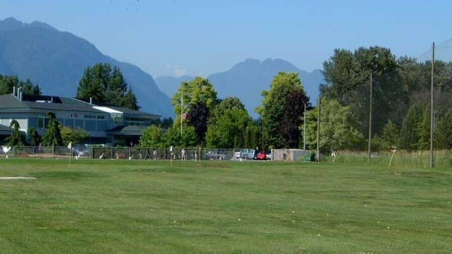 Pitt Meadows GCC: Driving range