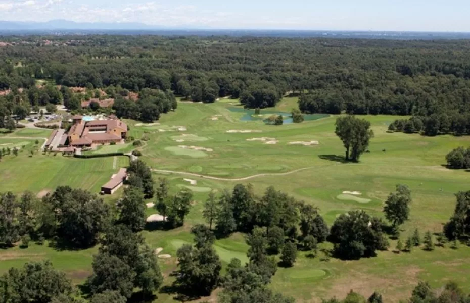 Castelconturbia GC: Aerial view