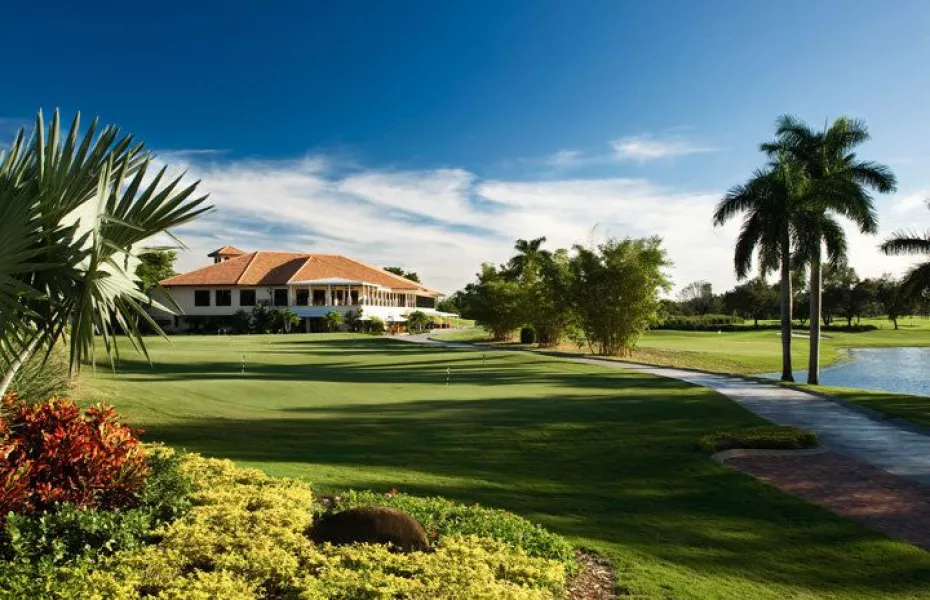Fort Lauderdale CC: clubhouse