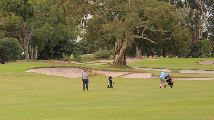Commonwealth: 18th & 1st holes