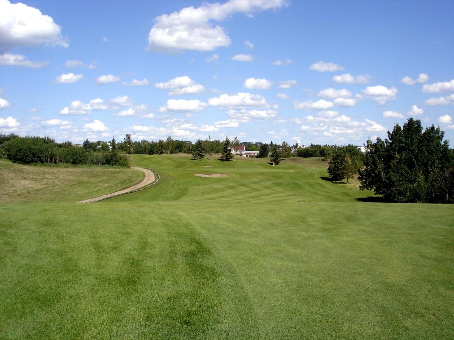 Two Hills Lions G&CC, Hole 6, Par 4, 395 yds (Photo submitted by DYakimec on 03/17/2016)