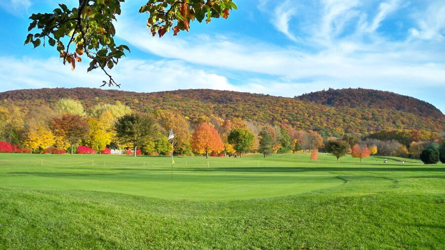 Sleeping Giant GC