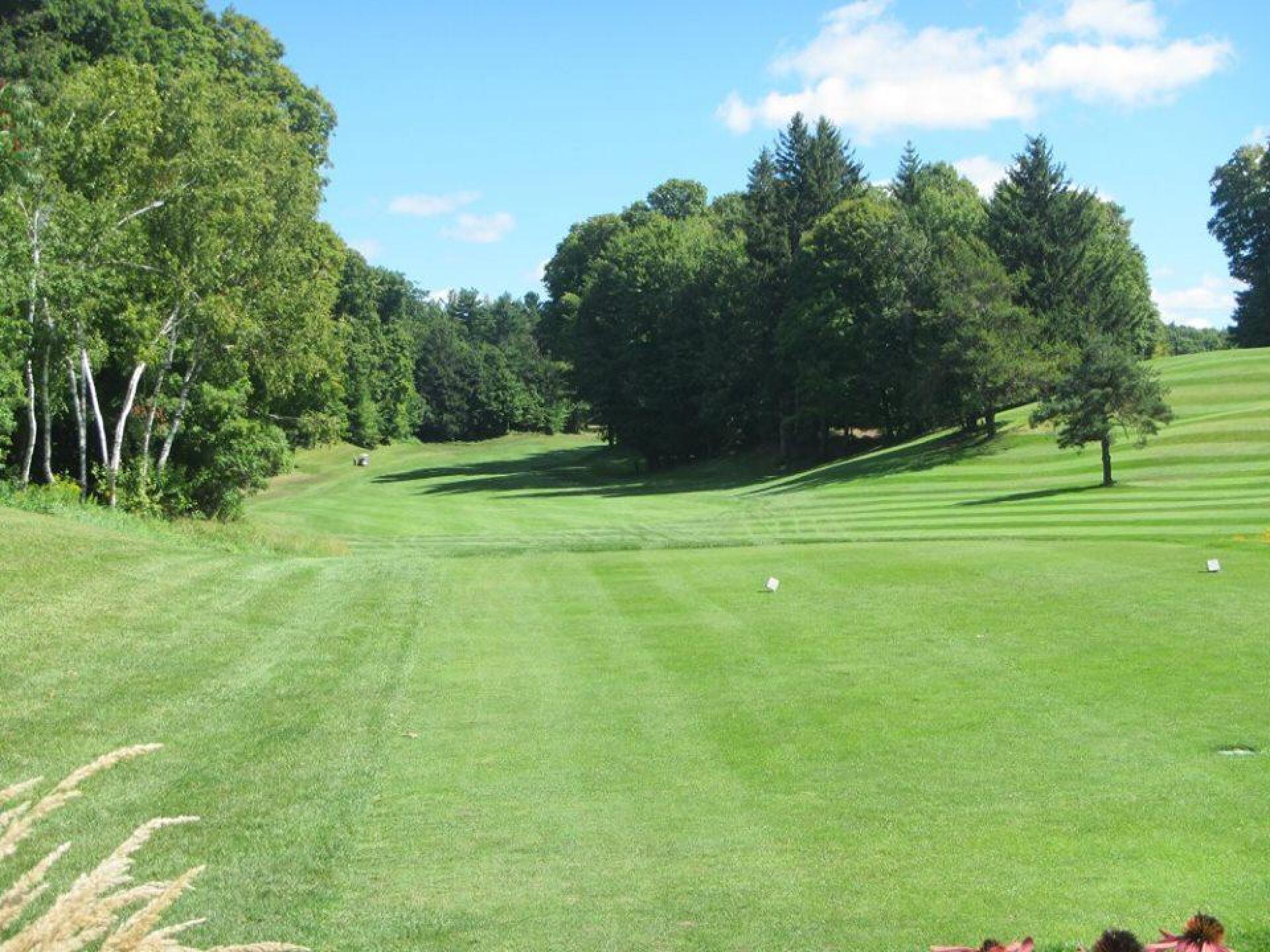 Hole 1 Highlands 9 (Photo submitted by pickypete on 09/20/2016)