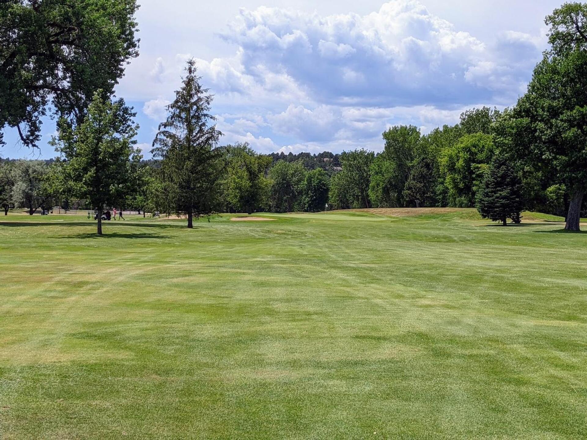 The approach to #1. (Photo submitted by GolferJake78 on 07/21/2022)