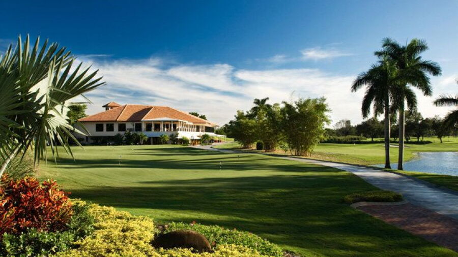Fort Lauderdale CC: clubhouse