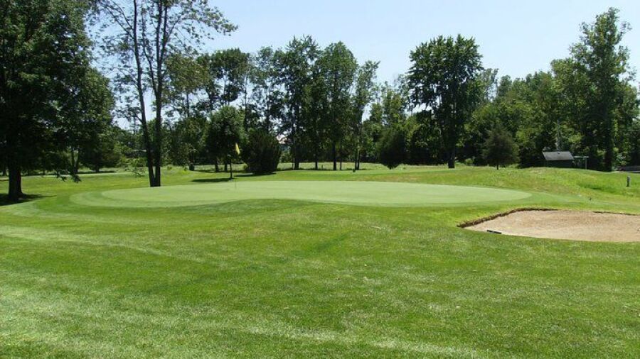 Shadowood GC: #8