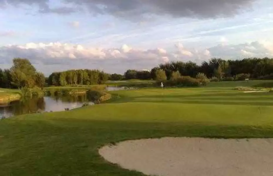 Leidschendamse GV Leeuwenbergh GC: #9