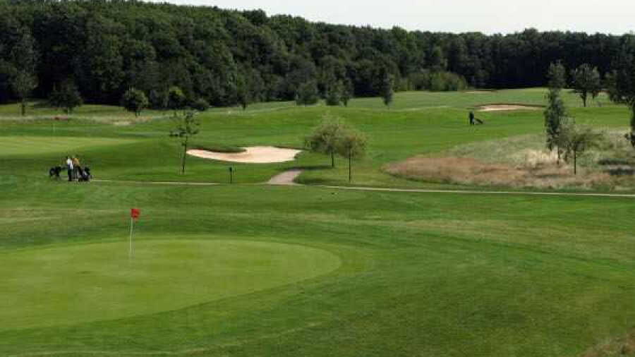 16th at Stratford Oaks
