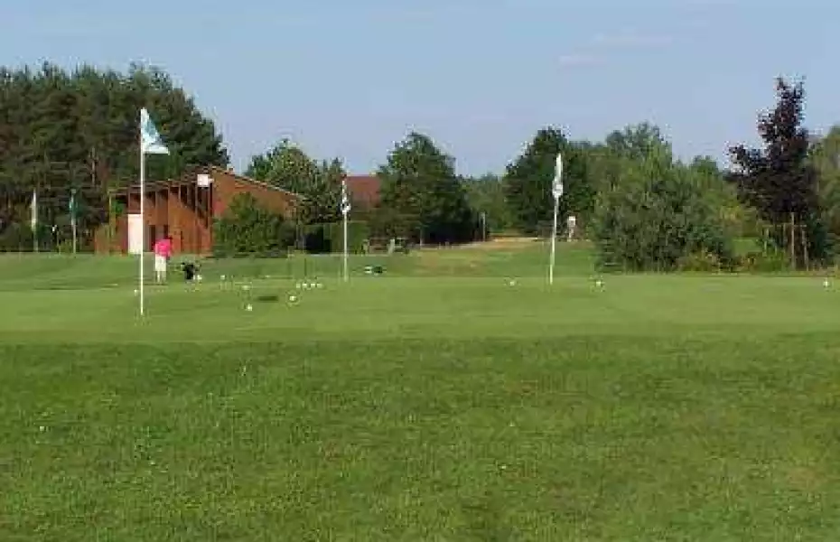 Kallin GC: chipping green