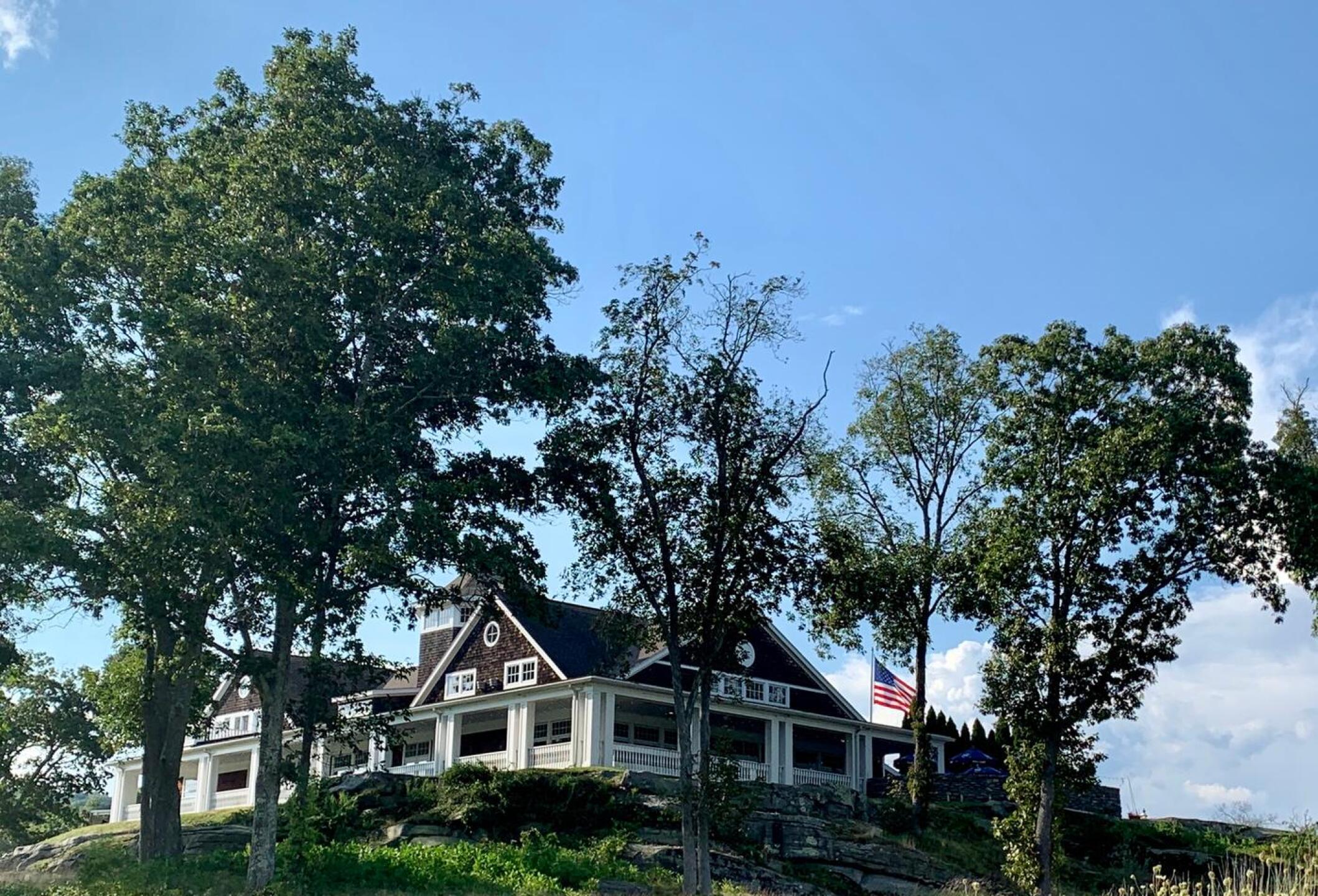 Fox Hopyard (Photo submitted by Donald2116399 on 08/28/2020)