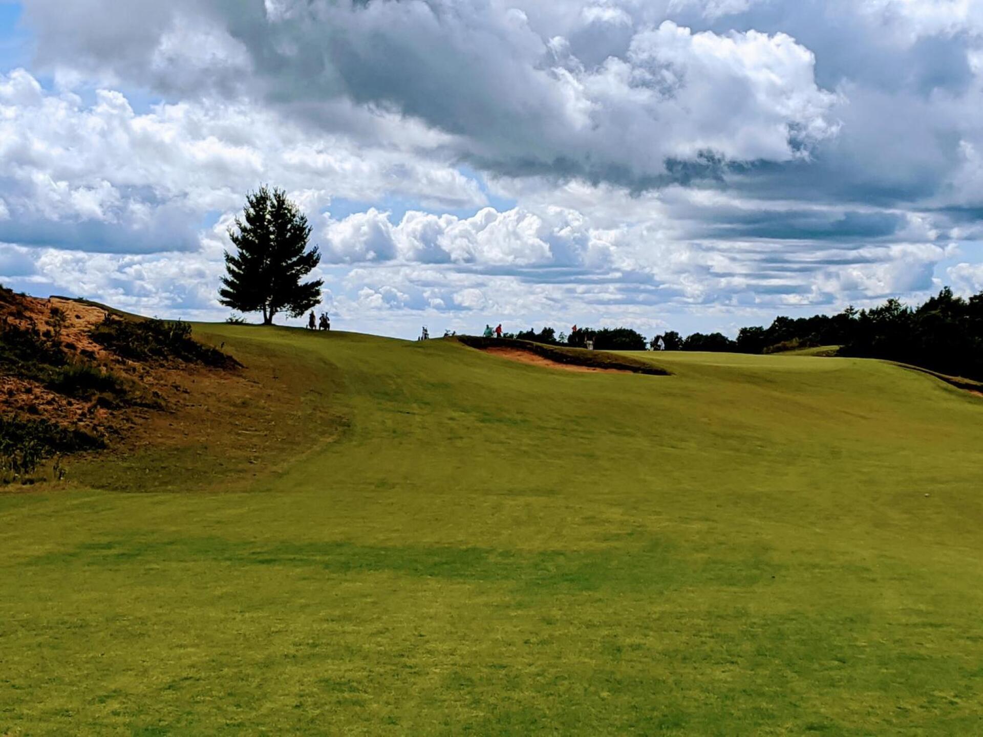 Hole 4 - the first par 3 is a tough one (Photo submitted by GolferJake78 on 09/02/2020)