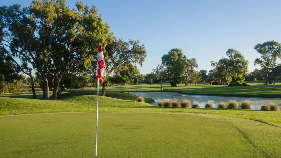 Rowes Bay Country GC