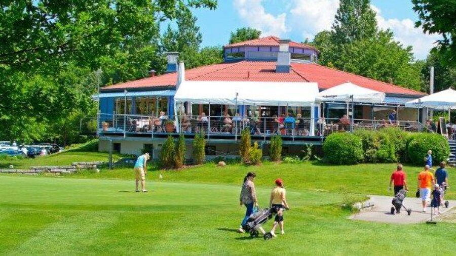 Muenchen Aschheim GP: clubhouse