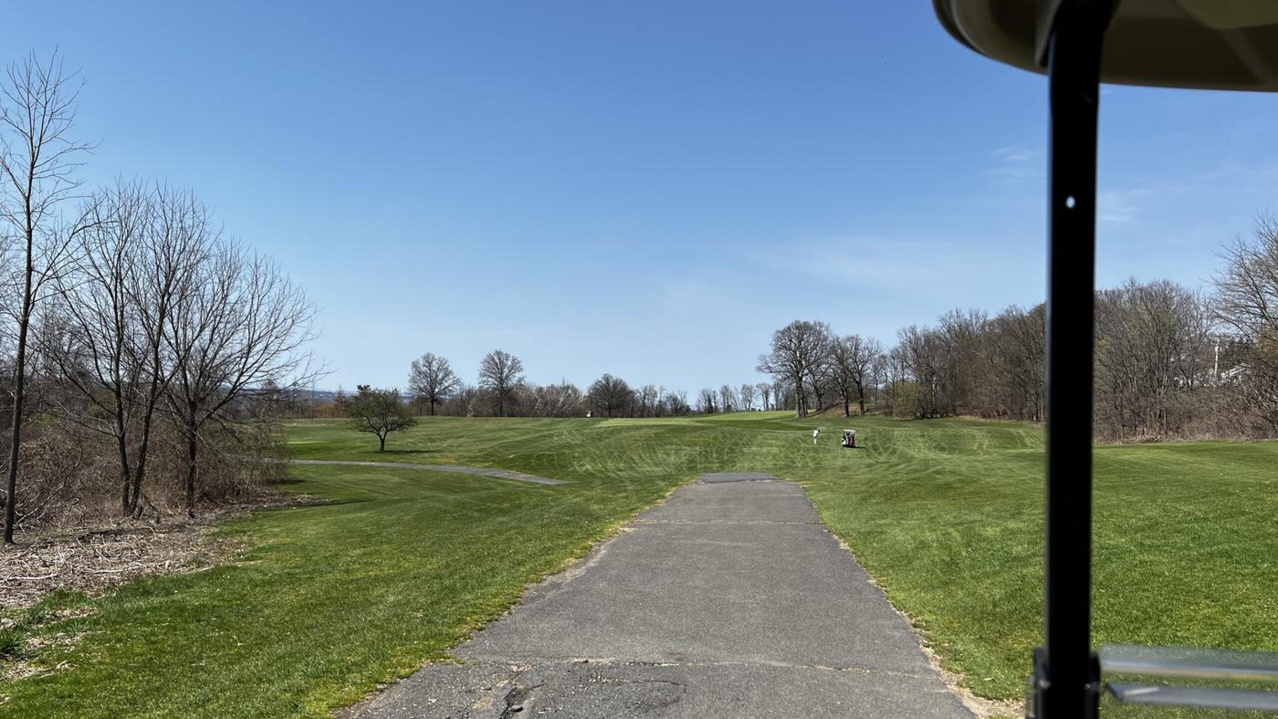 As you can see part of the cart path that disappears into the fairway no signs and no clear directions on where boundary lines are (Photo submitted by 36WD85CZAVFp9b1ALfHB on 04/24/2022)