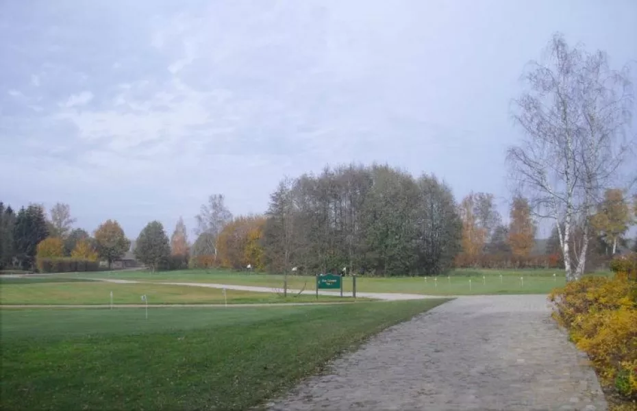 Schloss Luedersburg GC: practice area