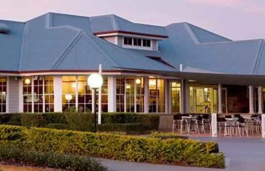 Tallwoods GR: Clubhouse