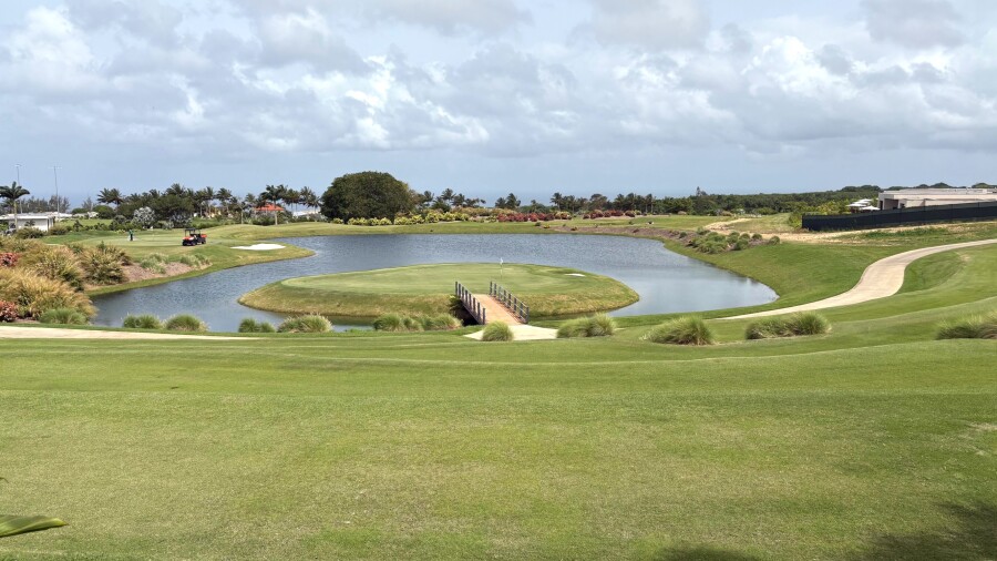 Apes Hill - island green at the 19th hole 