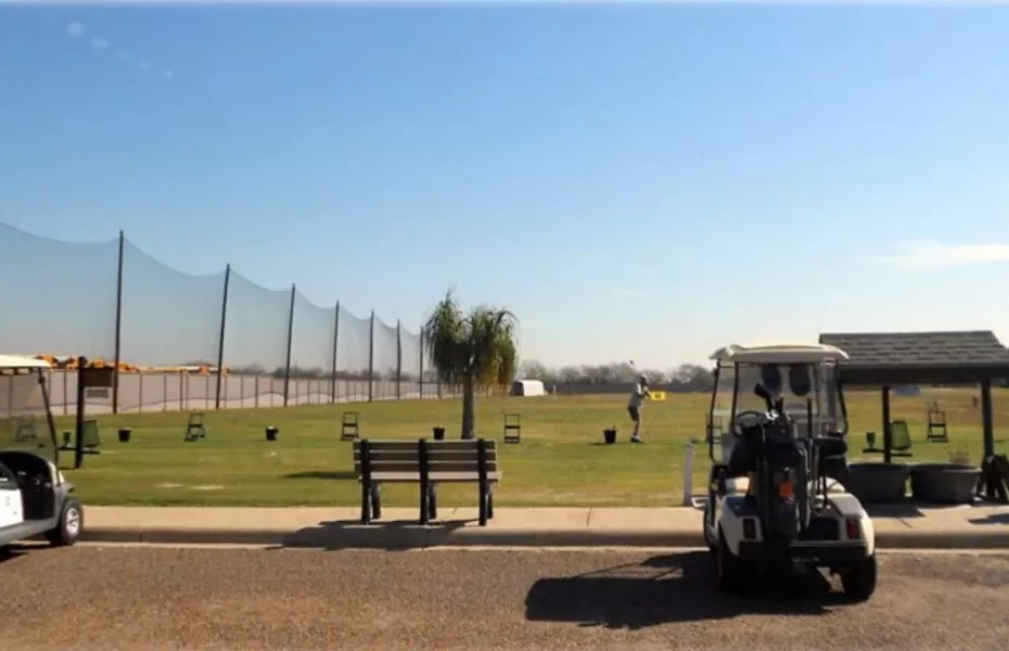Alamo CC: Driving range
