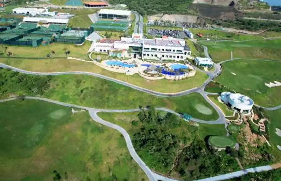 Tres Marias Residential GC: Clubhouse, tennis courts
