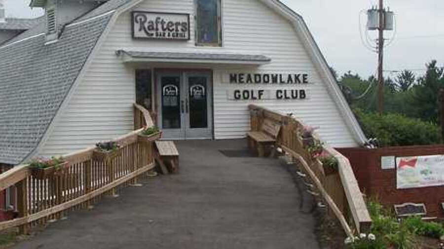 Meadowlake GC: clubhouse