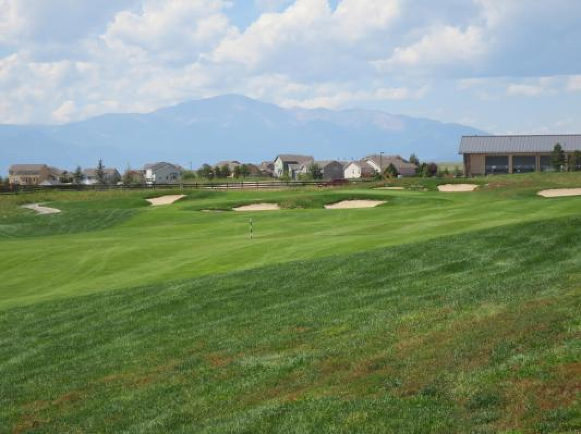 Hole #2 (Photo submitted by vegasvall on 08/25/2013)