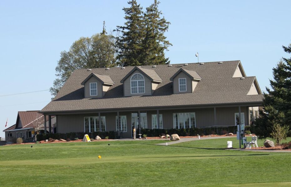 Woodstock Meadows Golf Club Pitch & Putt Course in Woodstock, Ontario