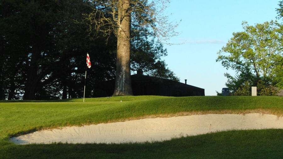 Pretty Lake GC